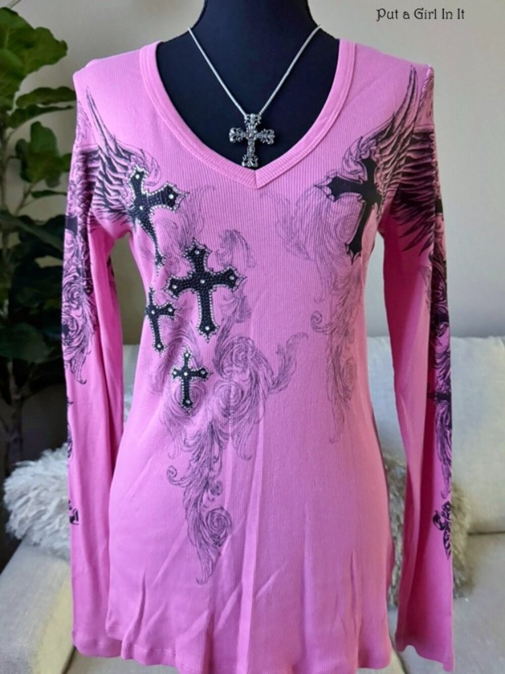 Vocal Apparel Women's crystal embellished pink black cross angel wings shirt XL